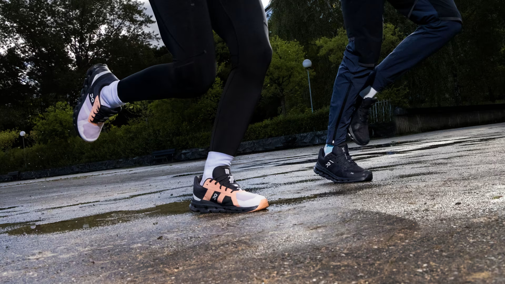 Sale On Shoes -Sale On Shoes Medium JPEG fw23 weatherproof campaign performance running editorial performance running 02